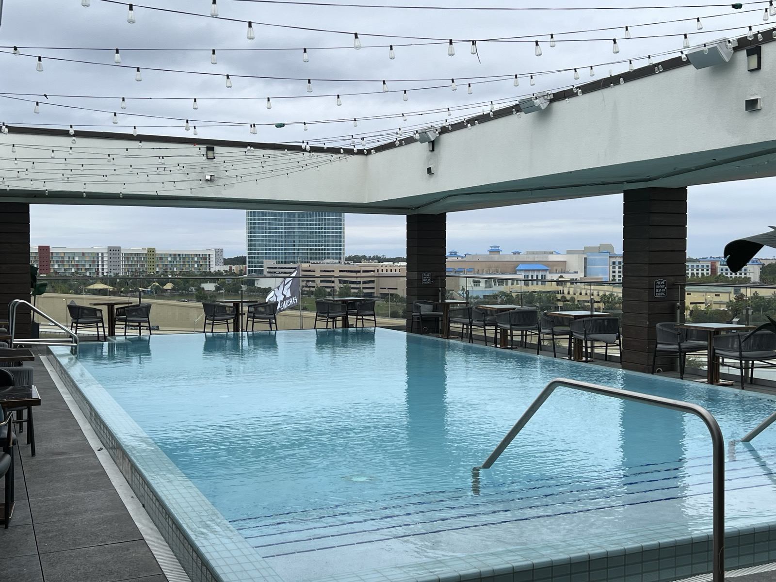 Cambria Orlando Universal Blvd — amenities